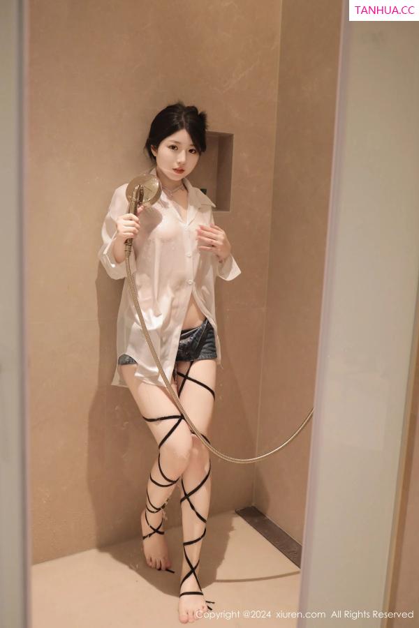   [XiuRen]高清写真图 2024.04.16 No.8400 陈小花 美胸性感第27张图片